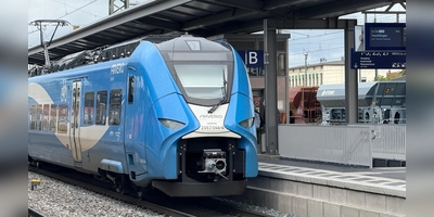 Bahnreisende in Ansbach müssen sich bis zum Dezember auf etliche Änderungen einstellen, wenn sie mit dem RE80 nach Würzburg oder Treuchtlingen fahren wollen. (Foto: Manfred Blendinger)
