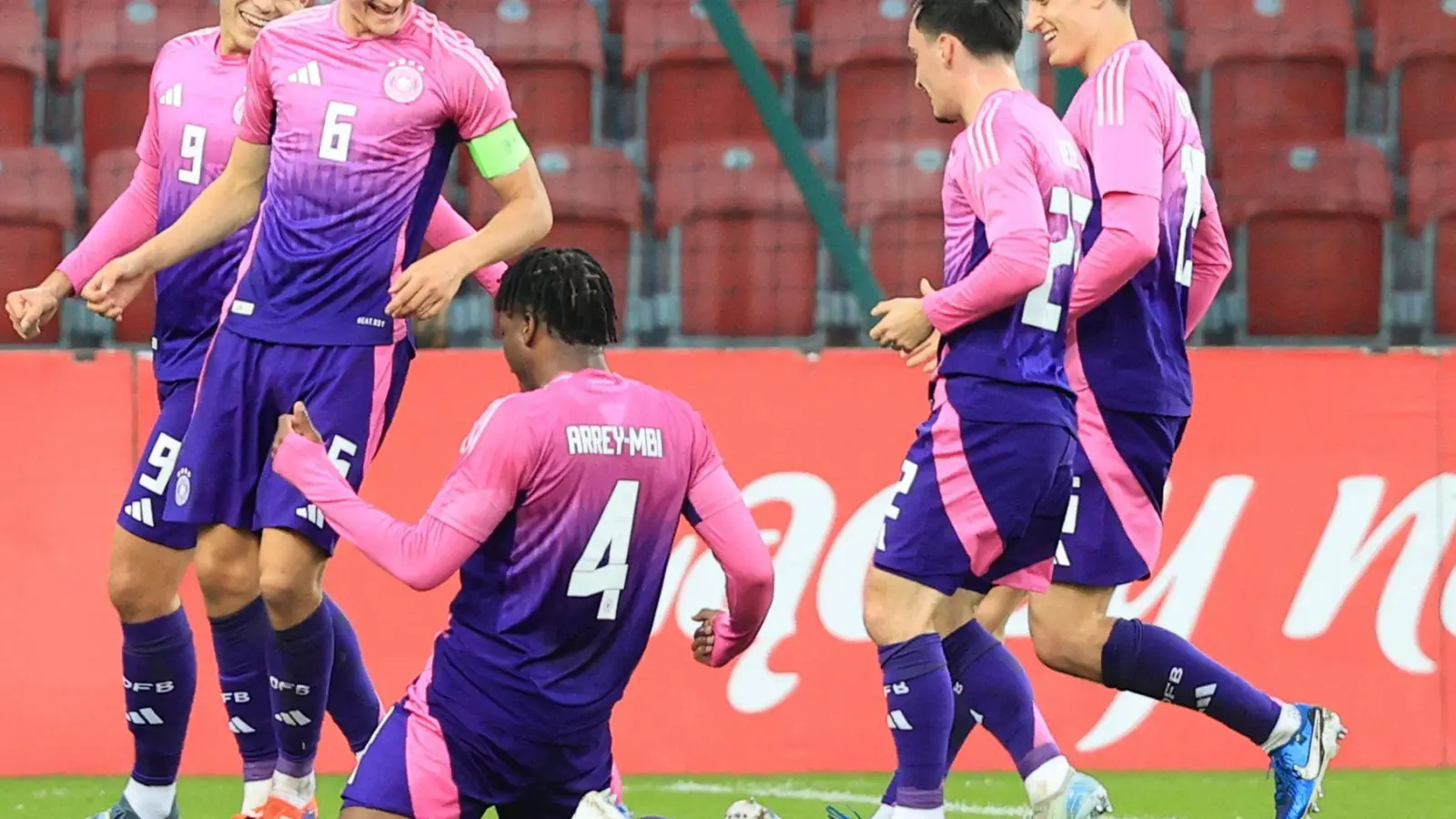 Die deutsche U21-Nationalmannschaft holt zum Abschluss der EM-Quali ein Remis in Polen. (Foto: Marian Zubrzycki/PAP/dpa)