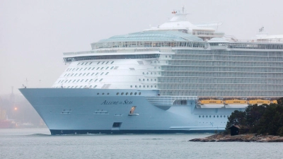 Die 66-Jährige war auf der „Allure of the Seas“ der Reederei Royal Caribbean von ihrem Balkon gestürzt. (Archivbild) (Foto: Vesa - MattiVaara/epa/dpa)