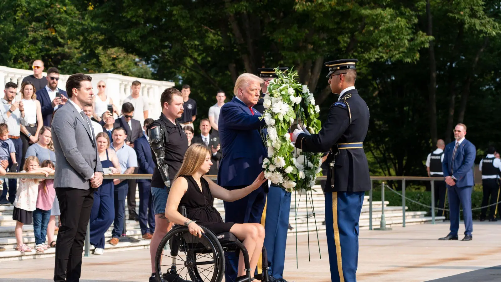 Trump: Abzug aus Afghanistan ist peinlichster Moment in der Geschichte der USA (Foto: Alex Brandon/AP/dpa)