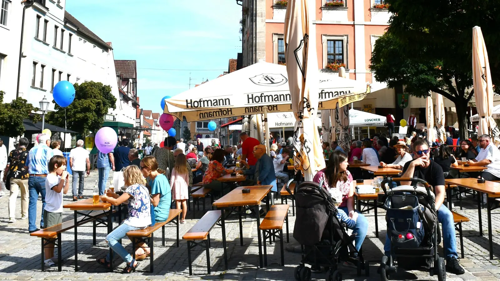 Besuchen Sie das Herbstfest in Neustadt an der Aisch und genießen Sie die Zeit mit Freunden und der Familie. (Foto: Gudrun Schwarz-Köhler)