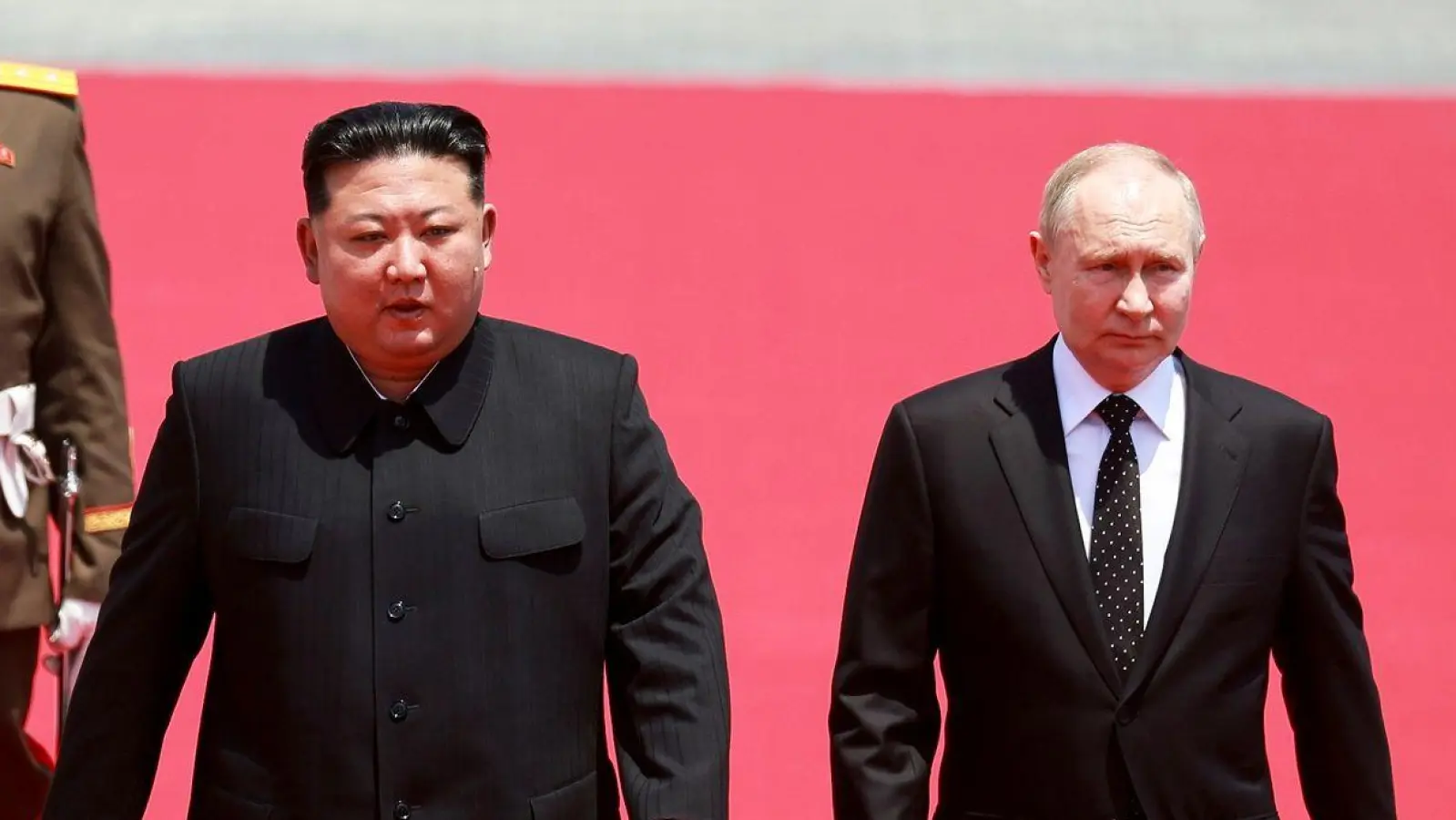 Russlands Präsident Wladimir Putin (r) und Nordkoreas Machthaber Kim Jong Un wollen ihr Partnerschaft stärken. (Foto: Vladimir Smirnov/Pool Sputnik Kremlin/AP/dpa)