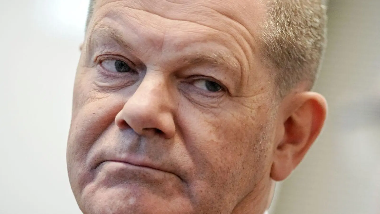 Bundeskanzler Olaf Scholz sollte nach Ansicht der deutschen Wirtschaft dem geplanten EU-Lieferkettengesetz nicht zustimmen. (Foto: Kay Nietfeld/dpa)