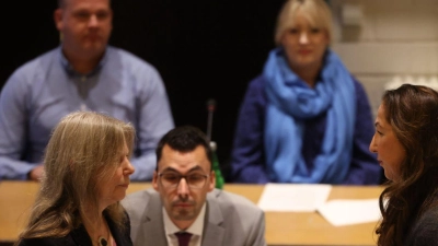 Iris Stalzer wird als Bürgermeisterin vereidigt (Foto: Christoph Reichwein/dpa)