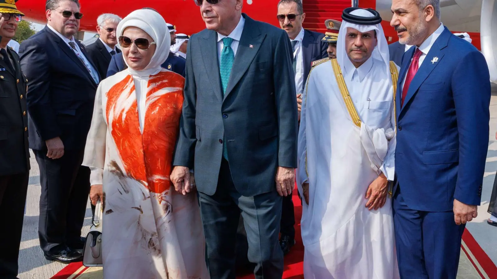 Staats- und Regierungschefs von fast 60 arabischen und islamischen Staaten sind bei einem Sondergipfel in Katar. (Foto: Qatar News Agency/APA via ZUMA Press Wire/dpa)