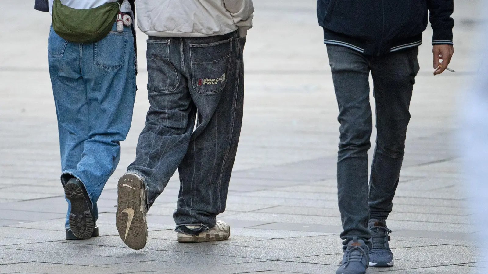 Der Anteil junger Menschen in Deutschland ist weiterhin auf historisch niedrigem Niveau. (Symbolbild) (Foto: Helena Dolderer/dpa)