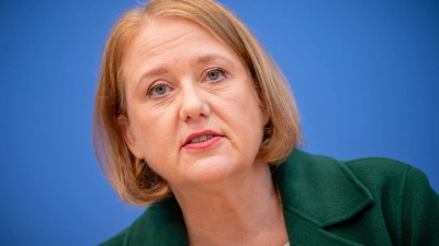 Frauenministerin Paus will den Besitz von Gewaltdarstellungen strafbar machen. (Archivbild) (Foto: Michael Kappeler/dpa)