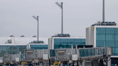 Die Vereinigung Cockpit lobt den Flughafen München für seine Sicherheitstechnik.  (Foto: Peter Kneffel/dpa)
