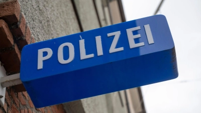 Die Polizei ermittelt den Mann schnell. (Symbolbild) (Foto: Peter Kneffel/dpa)