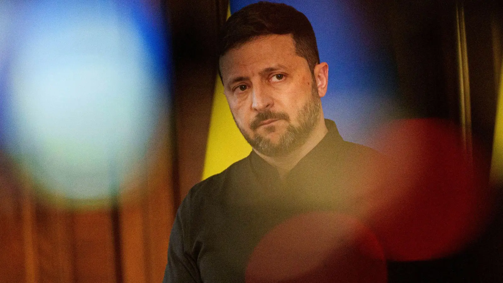 Kremlchef Putin habe den Krieg in der Ukraine begonnen, er müsse ihn auch beenden, fordert der ukrainische Präsident Selenskyj. (Foto: Evgeniy Maloletka/AP/dpa)