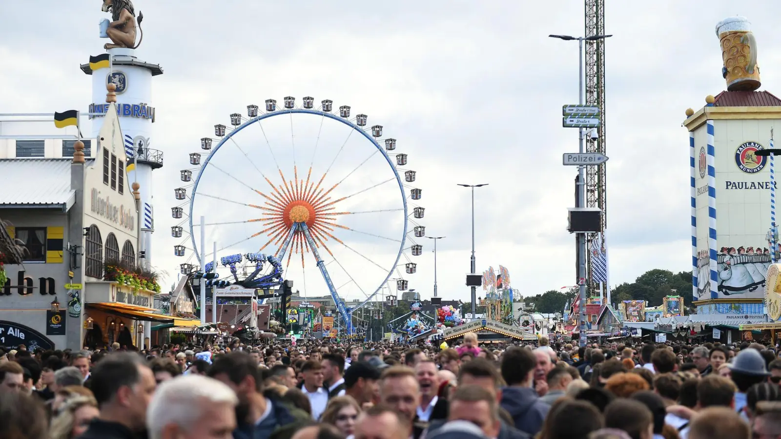 Das Oktoberfest wird dieses Jahr zur Kulisse für einen Film. (Symbolbild) (Foto: Felix Hörhager/dpa)