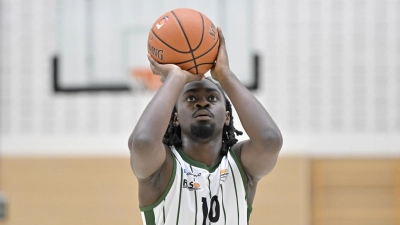 Ein Hinweis auf die überaggressive Verteidigung von Gotha: Emanuel Ngan erzielte für Neustadt im Hinspiel sieben Punkte, allerdings traf er kein einziges Mal aus dem Feld, alle Zähler sammelte er von der Freiwurflinie aus. (Foto: Martin Rügner)