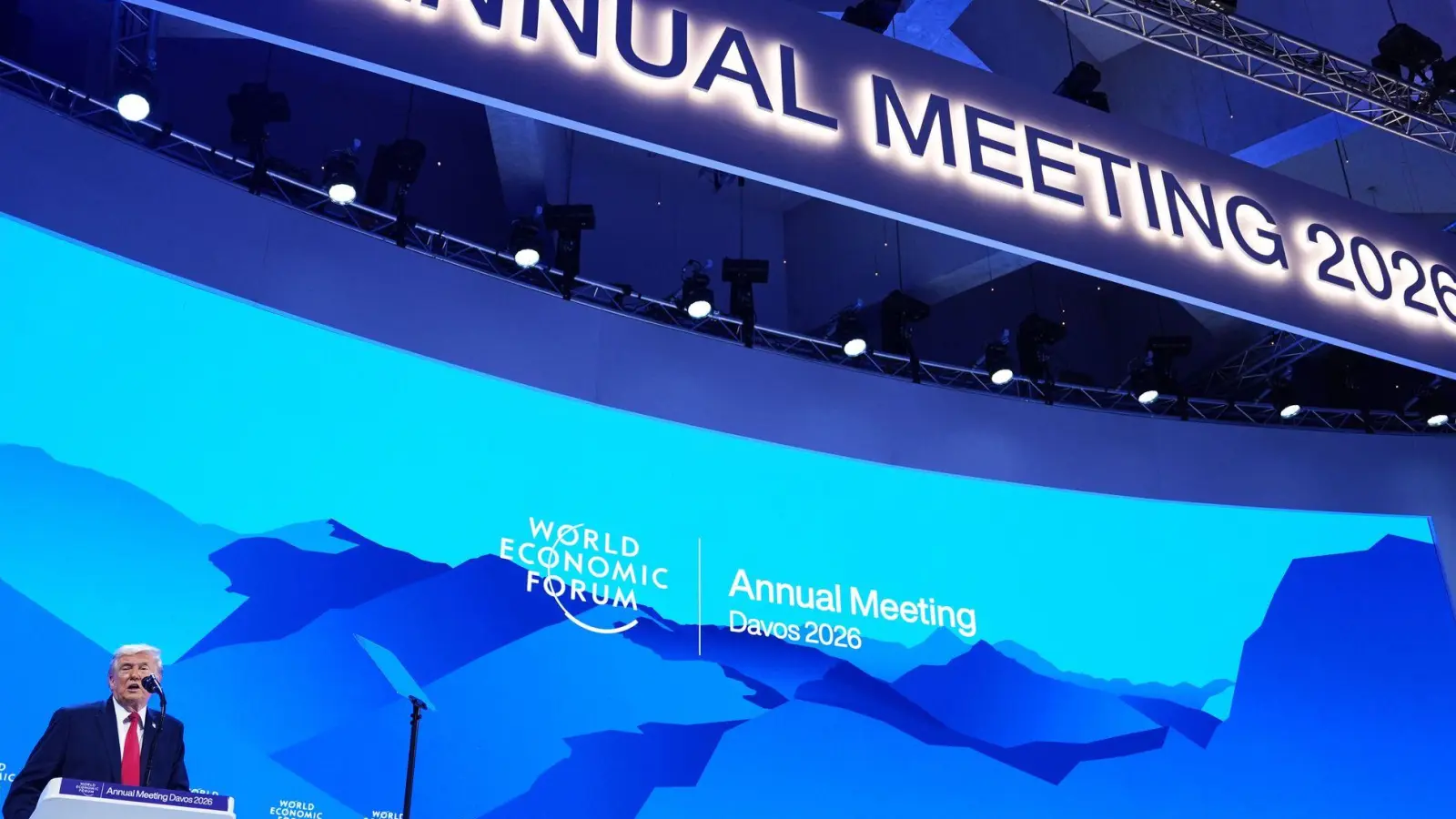 US-Präsident Trump hat in Davos erklärt, Selenskyj noch im Tagesverlauf treffen zu wollen. (Foto: Evan Vucci/AP/dpa)