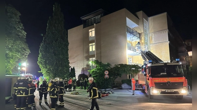 Bei dem Feuer im Marienkrankenhaus sind drei Menschen ums Leben gekommen.  (Foto: Steven Hutchings/dpa)