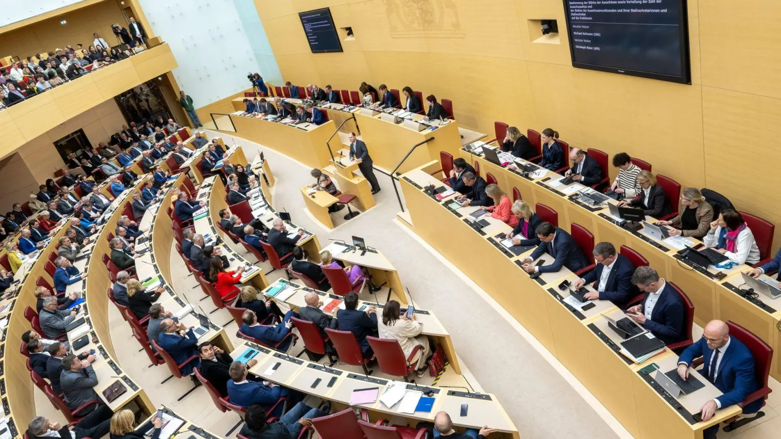 Bei der letzten Sitzung vor der Sommerpause kam es zum Eklat im bayerischen Landtag. (Archivbild) (Foto: Peter Kneffel/dpa)