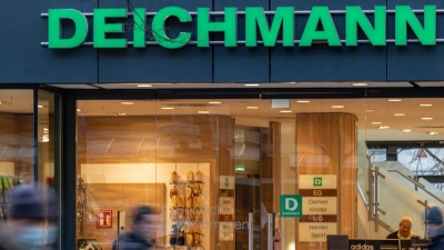 Schuhkartons stehen im Zentrum eines Rechtsstreits. (Archivbild) (Foto: Monika Skolimowska/dpa)