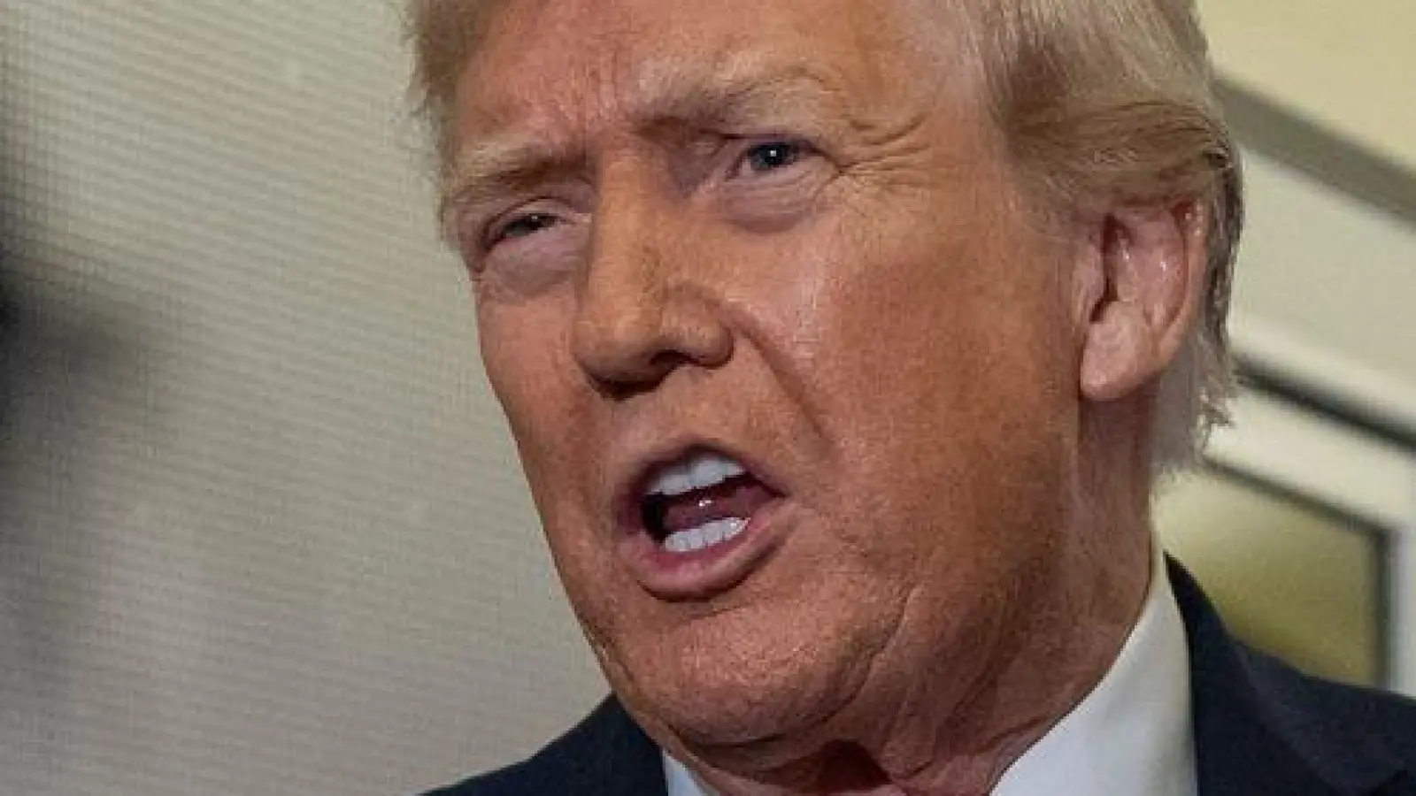  Er habe „keine Deadline“ für die Ukraine, sagte Trump.  (Foto: Alex Brandon/AP/dpa)