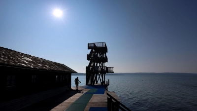 Es wird heiß mit Temperaturen von mehr als 30 Grad in Bayern. Darauf sollen Gewitter folgen. (Archivbild) (Foto: Karl-Josef Hildenbrand/dpa)