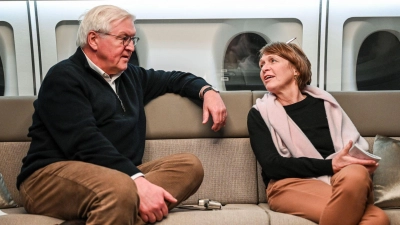 Bundespräsident Frank-Walter Steinmeier spendete seiner Frau im Jahr 2010 eine Niere. (Archivbild) (Foto: Britta Pedersen/dpa)