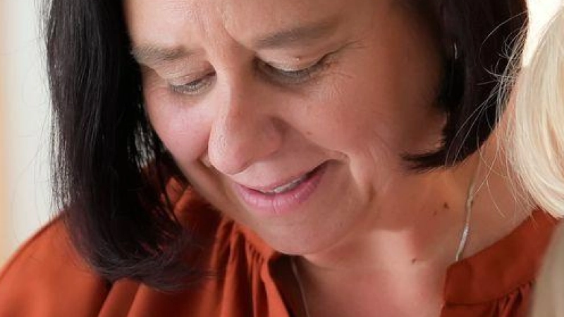 Nicole Peters arbeitet seit mehr als 30 Jahren als pädagogische Fachkraft in einer Kindertagesstätte. (Foto: Kirsten Neumann/dpa-tmn)