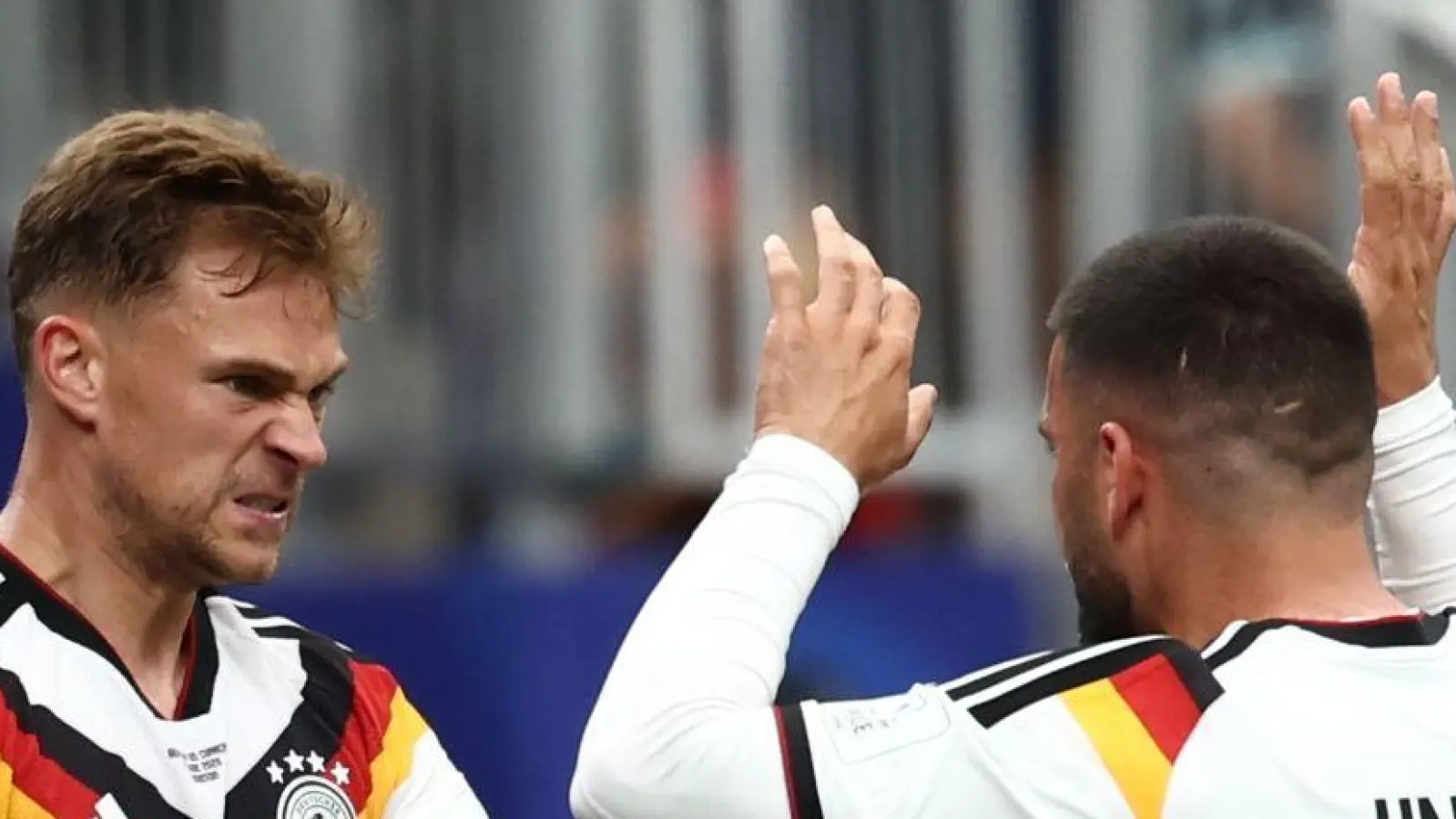 Ein typischer Joshua Kimmich beim Jubeln mit geballten Fäusten nach seiner Torvorlage für Deniz Undav. (Foto: Christian Charisius/dpa)