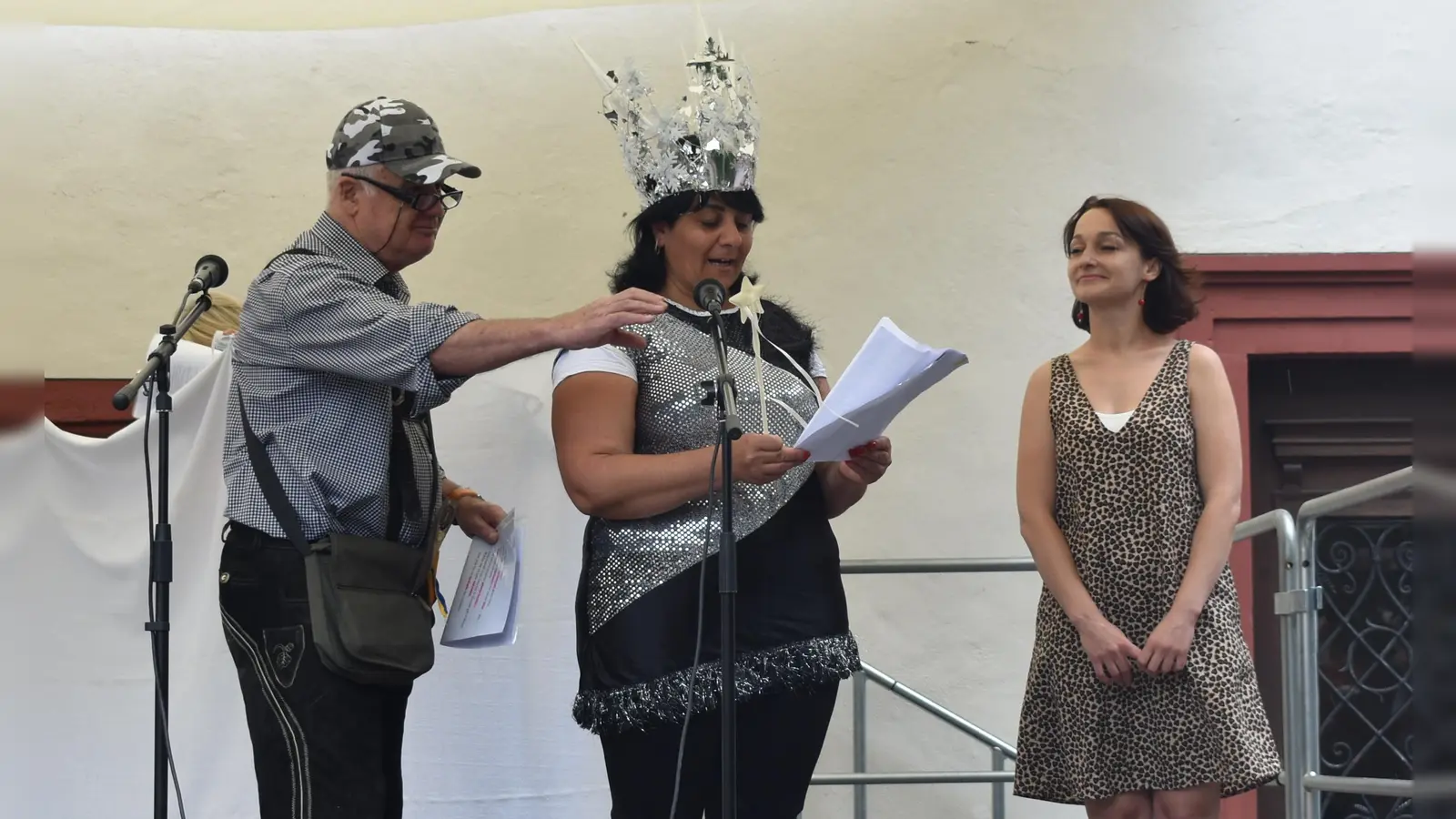 Ihr Stück „Aschenputtel in Neustadt” präsentierten die ukrainischen Mitglieder der „Walk and Talk”-Gruppe beim Fest der Begegnung von 2024. (Archivbild: Ute Niephaus)