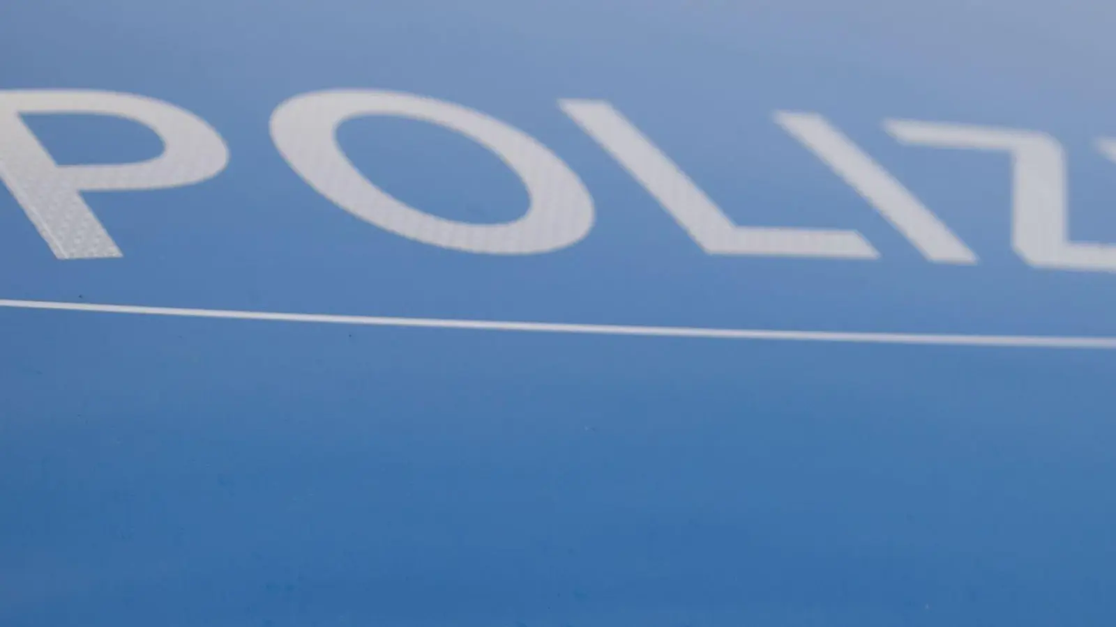 Die Polizei ermittelt wegen Gefährdung des Straßenverkehrs. (Symbolbild) (Foto: Lino Mirgeler/dpa)