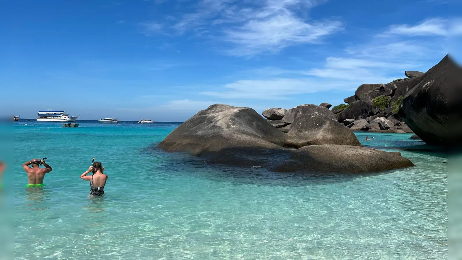 Die Similan Islands mit ihren Granitformationen sind bei Tagestouristen aus aller Welt beliebt - und dürfen sich jetzt wieder erholen. (Archivbild) (Foto: Carola Frentzen/dpa)