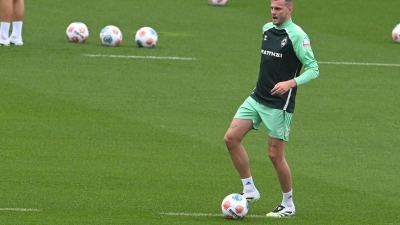 Werder-Stürmer Marvin Ducksch hat sich beim Trainingsauftakt verletzt. (Foto: Carmen Jaspersen/dpa)