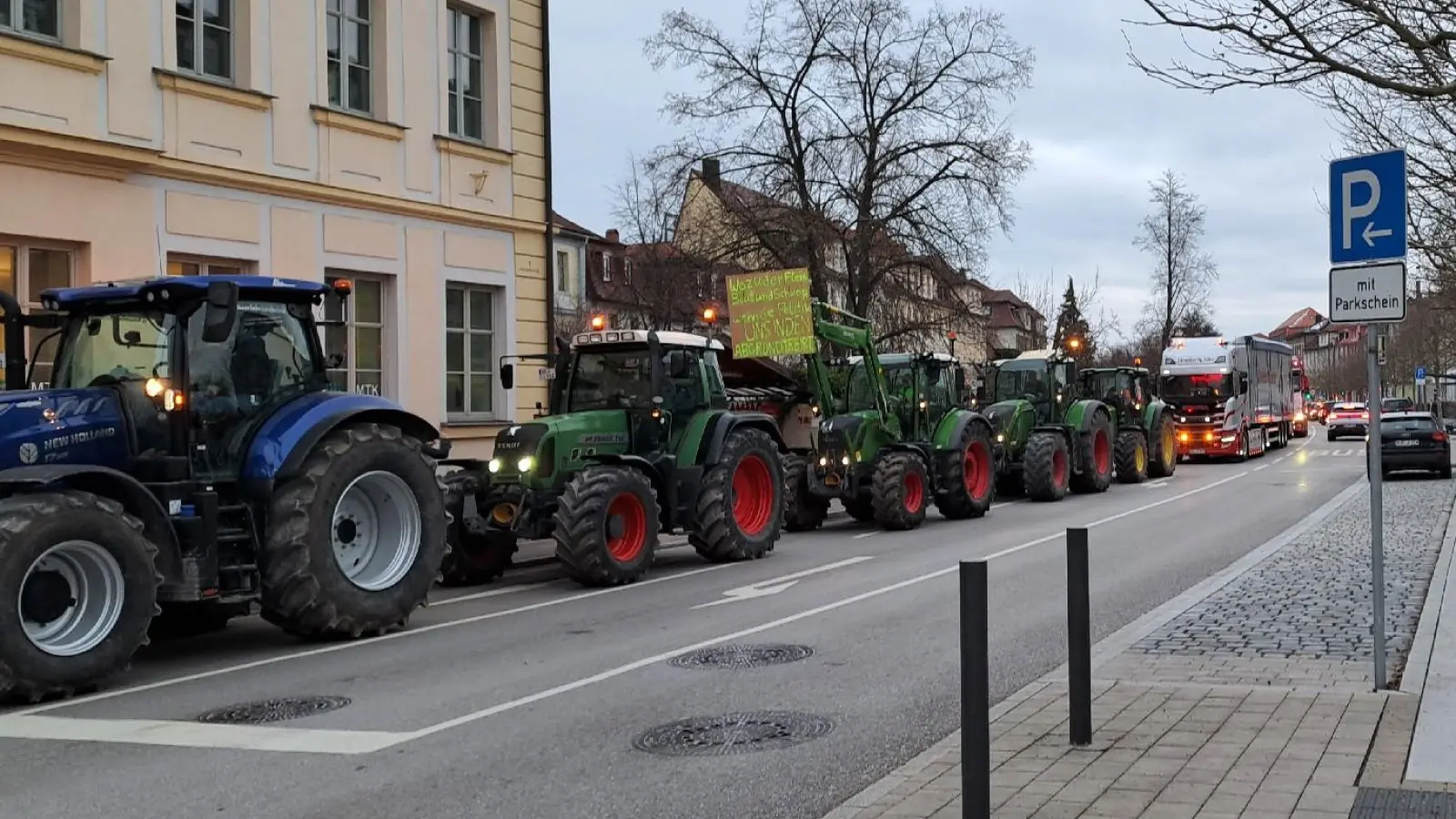 Nicht nur auf der Residenzstraße, auch auf der Promenade in Ansbach protestierten die Landwirte. (Foto: Florian Schwab)