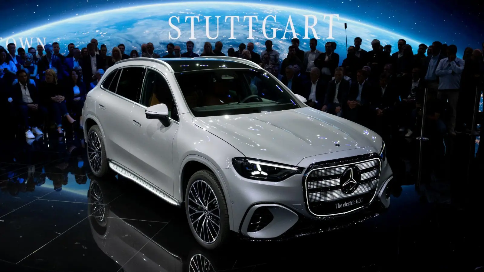 490 PS und eine Reichweite von 713 Kilometern: Mercedes bringt den elektrischen GLC für rund 72.000 Euro auf den Markt.  (Foto: Sven Hoppe/dpa/dpa-tmn)