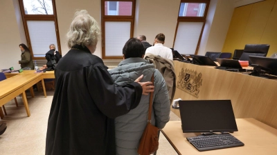 Aus Sicht des Gerichts sind die Eltern vom Tod ihres Kindes schon so schwer getroffen, dass die Richter auf die Verhängung einer Strafe verzichteten. (Archivbild) (Foto: Karl-Josef Hildenbrand/dpa)