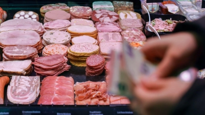 Bei Wurstwaren nahmen zuletzt sowohl Käuferreichweite als auch Absatzmenge ab. (Symbolbild) (Foto: Jan Woitas/dpa)