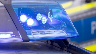 Die Polizei ermittelt zur Klärung der Todesumstände. (Symbolbild) (Foto: Daniel Karmann/dpa)