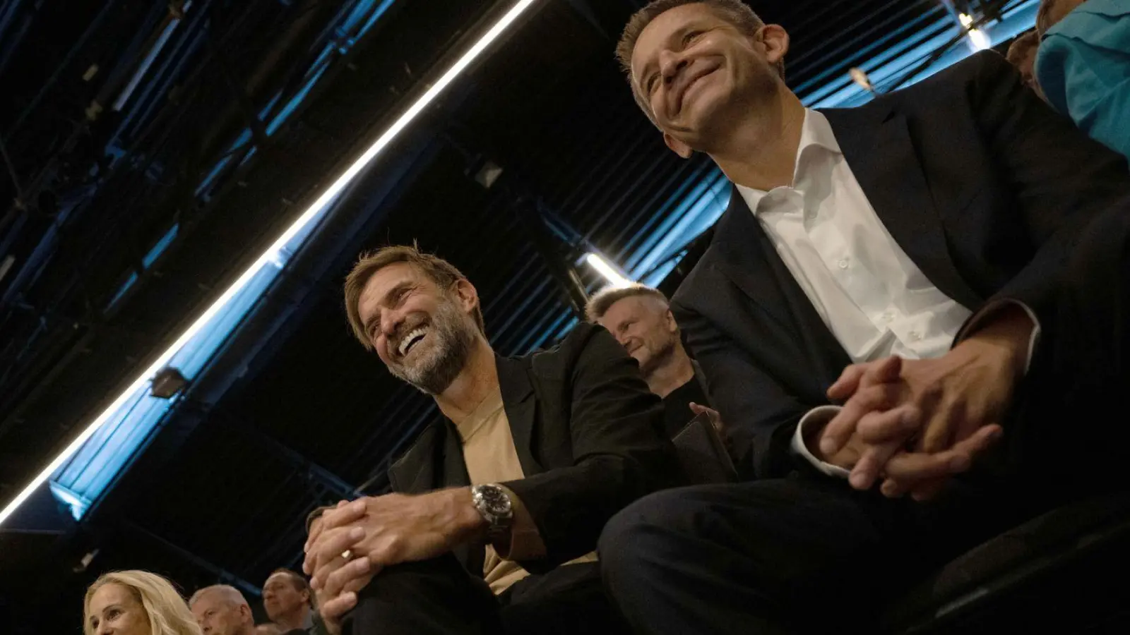 Jürgen Klopp ist großer Freund des Kinofilms „Das Kanu des Manitu“. (Foto: Pia Bayer/dpa)