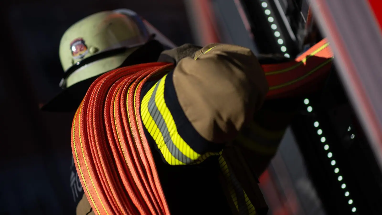  Verletzt wurde bei dem Brand den Angaben zufolge niemand. (Symbolbild) (Foto: Marijan Murat/dpa)