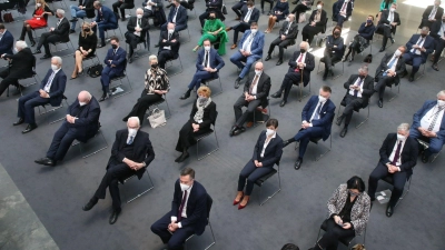 Im Jahr 2022 wählt die Bundesversammlung unter Corona-Bedingungen Bundespräsident Frank-Walter Steinmeier für eine zweite Amtszeit  (Foto: Wolfgang Kumm/dpa-Zentralbild/dpa)