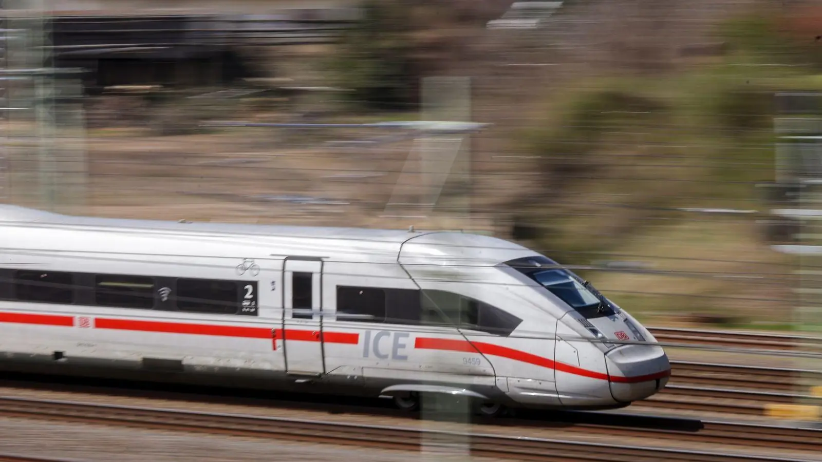 Viele ICE-Reisende müssen sich in Geduld üben (Symbolbild) (Foto: Jan Woitas/dpa)