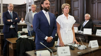 Christina Block und ihr Anwalt Ingo Bott (Foto: Christian Charisius/dpa-pool/dpa)