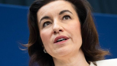 Bundesforschungsministerin Dorothee Bär würde gerne zum Mond fliegen. (Archivbild) (Foto: Sina Schuldt/dpa)