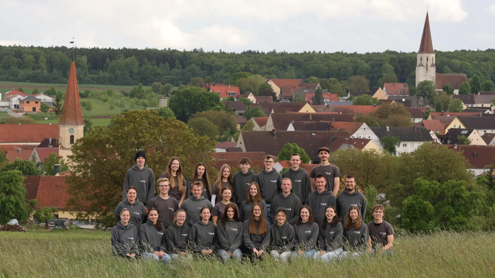 Die aktuellen Mitglieder der ELJ Obermögersheim (einige sind nicht mit abgebildet). (Foto: ELJ Obermögersheim)