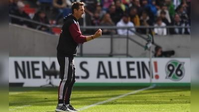 Miroslav Klose musste mit dem 1. FC Nürnberg die nächste Niederlage hinnehmen. (Foto: Swen Pförtner/dpa)