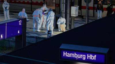 Die Verdächtige wird heute dem Haftrichter vorgeführt.  (Foto: Georg Wendt/dpa)