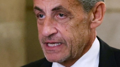 Sarkozy weist die Vorwürfe von sich und kämpft in Berufung gegen eine fünfjährige Haftstrafe. (Foto: Alain Jocard/AFP/dpa)