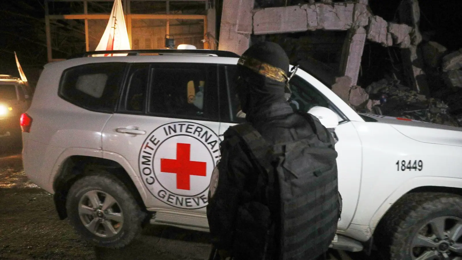 Im Rahmen einer ersten Phase des von den USA vorangetriebenen Friedensplans muss die Hamas insgesamt 28 Leichen herausgeben. (Archivbild) (Foto: Yousef Al Zanoun/AP/dpa)