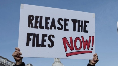 Viele Amerikaner fordern seit langem eine Offenlegung der Epstein-Akten. (Foto: Mehmet Eser/ZUMA Press Wire/dpa)