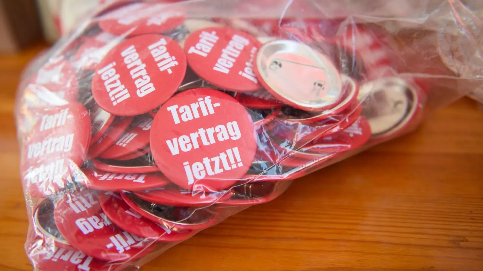 Ab 2026 sind Gewerkschaftsbeiträge nicht mehr Teil des Arbeitnehmer-Pauschbetrags. Sie senken die Steuerlast zusätzlich. (Foto: Gregor Fischer/dpa)