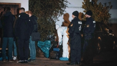 Anwohner hatten am Samstag die Polizei gerufen, weil sie Hilfeschreie gehört hatten. (Foto: Sebastian Pieknik/NEWS5/dpa)