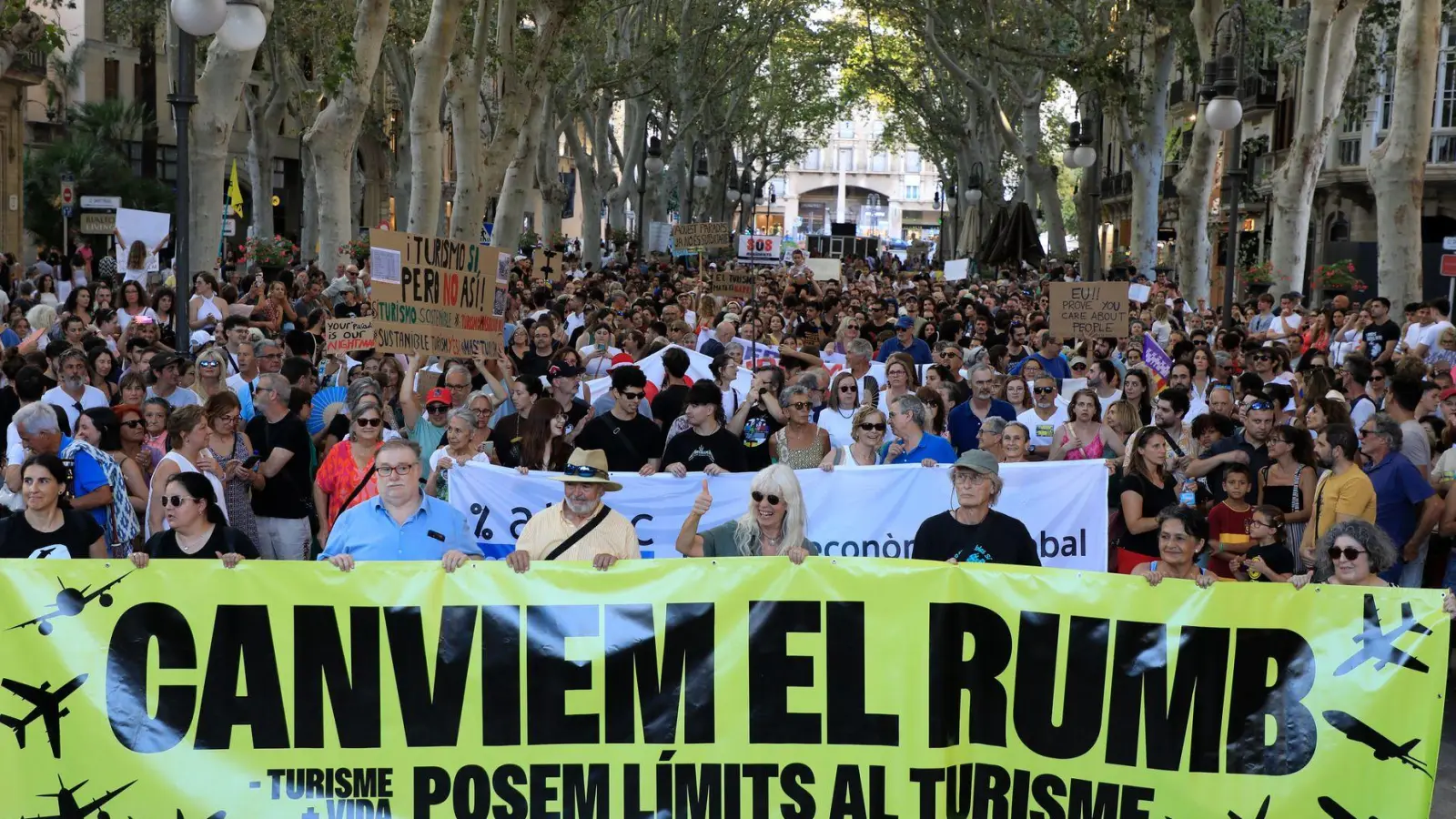 In Spanien häufen sich dieses Jahr die Proteste gegen Massentourismus. (Archivbild) (Foto: Clara Margais/dpa)