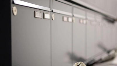 Bestimmte betrügerische Briefe erhielten Menschen in den vergangenen Tagen vermehrt. So teilt es die Polizei mit. (Symbolbild: Soeren Stache/dpa)